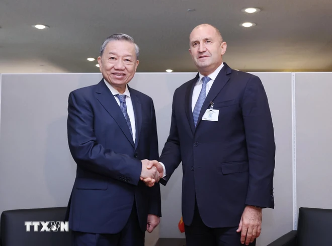 Le dirigeant To Lam rencontre les présidents bulgare, finlandais et le prince héritier du Koweït