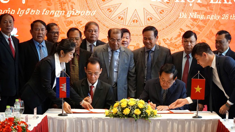 Le Vietnam et le Cambodge poursuivent leur coordination dans la recherche des restes des martyrs