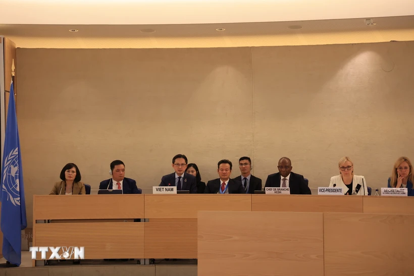 Le CDH adopte les résultats du quatrième cycle de l EPU du Vietnam