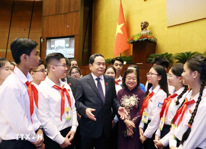 Le plus haut législateur salue la 2e simulation de l’Assemblée nationale des enfants