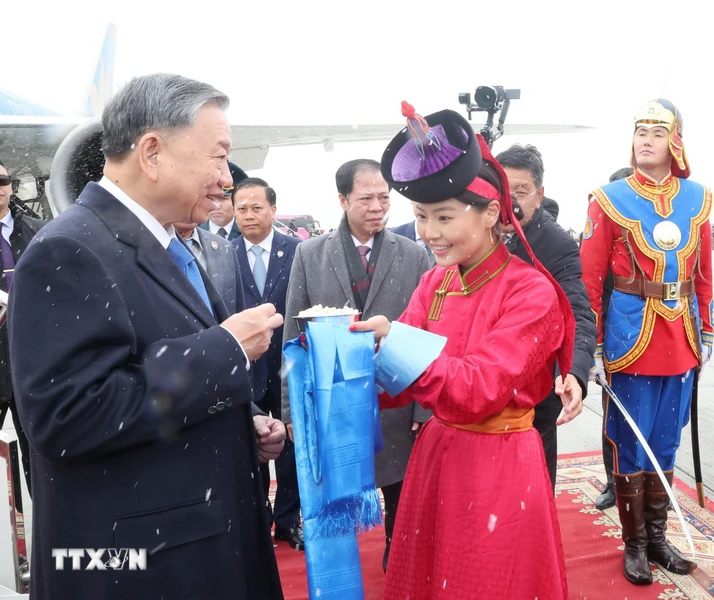 Le dirigeant Tô Lâm entame sa visite d État en Mongolie
