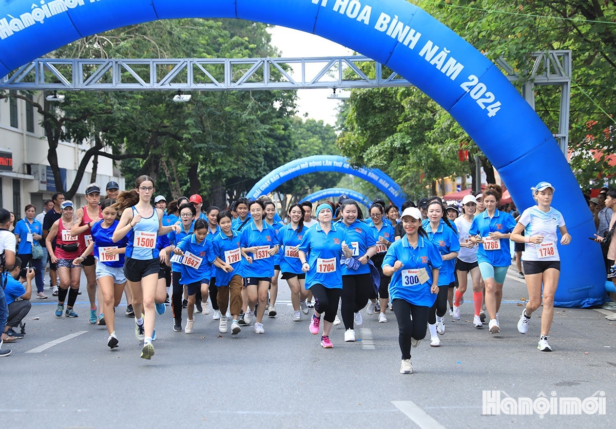 Course Hanoimoi l enthousiasme des coureurs étrangers