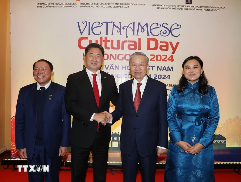 Le dirigeant vietnamien To Lam à la cérémonie d ouverture de la Journée de la culture vietnamienne en Mongolie