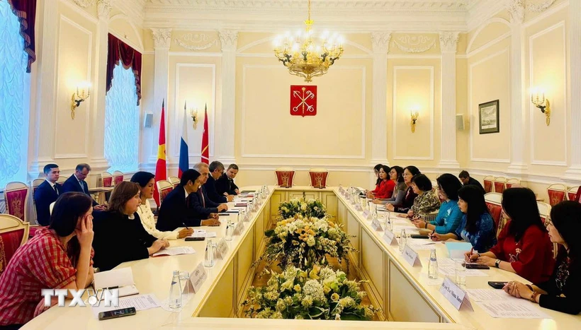 L’Union des femmes vietnamiennes signe un accord de coopération avec Saint-Pétersbourg Russie
