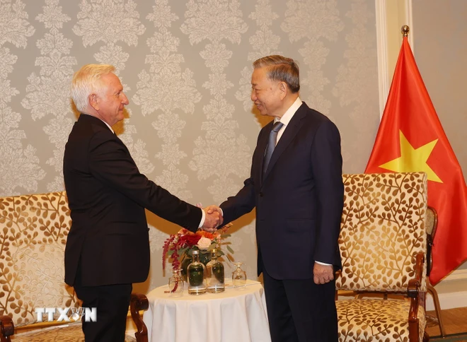 Le dirigeant To Lam rencontre le consul honoraire du Vietnam en Irlande et des Vietnamiens d’Irlande