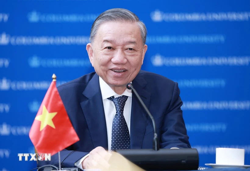 Cérémonie d accueil du dirigeant vietnamien To Lam en visite officielle en France