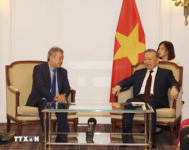 Le dirigeant To Lam rencontre le président de l’Association d amitié Franco-Vietnamienne