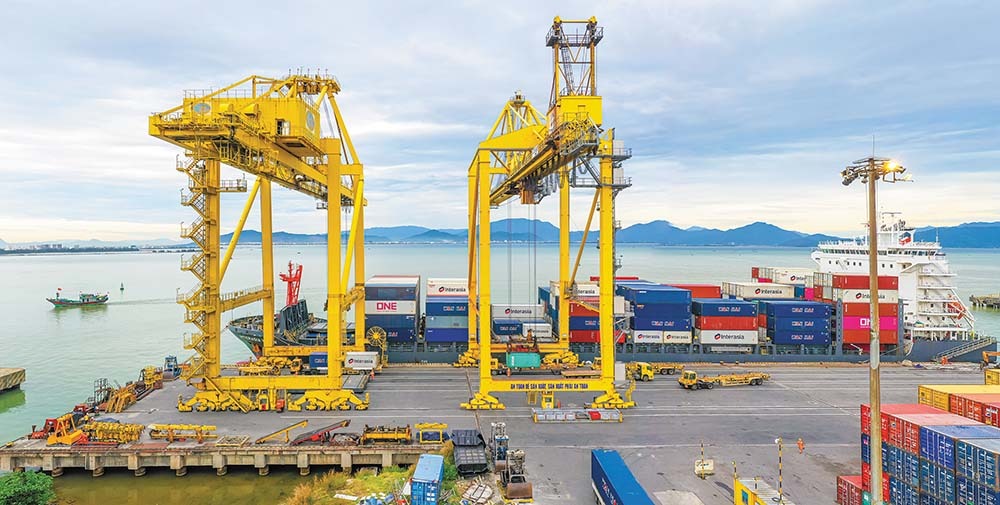 Le volume de fret transitant via les ports maritimes en hausse continue