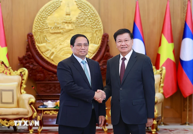 Le Vietnam prend en haute considération les relations avec le Laos