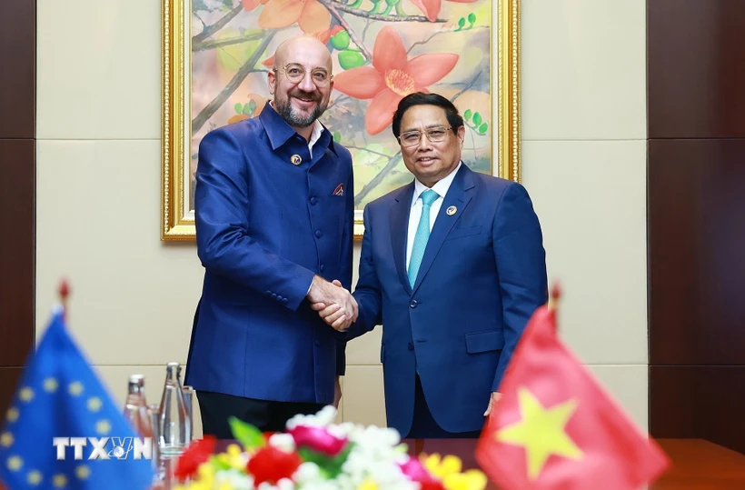 Le Premier ministre Pham Minh Chinh rencontre le président du Conseil européen