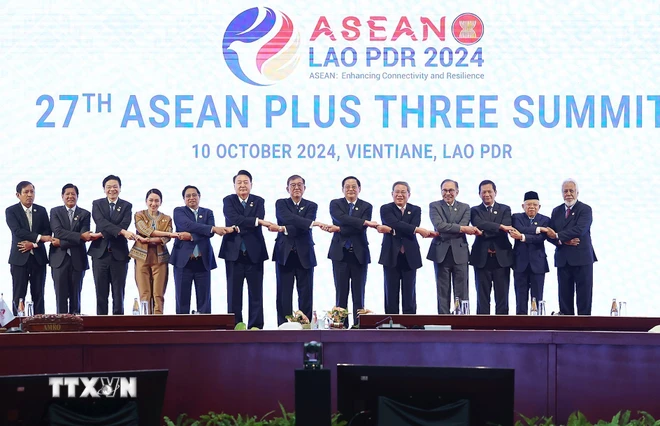 Le PM Pham Minh Chinh assiste aux Sommets ASEAN-Japon, ASEAN+3 et ASEAN-Australie