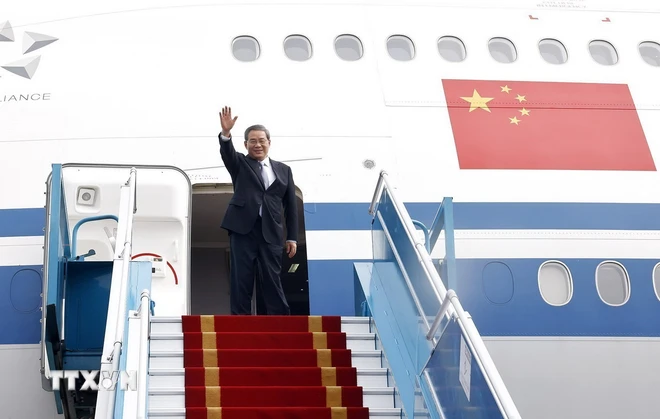 Le Premier ministre chinois Li Qiang termine avec succès sa visite officielle au Vietnam
