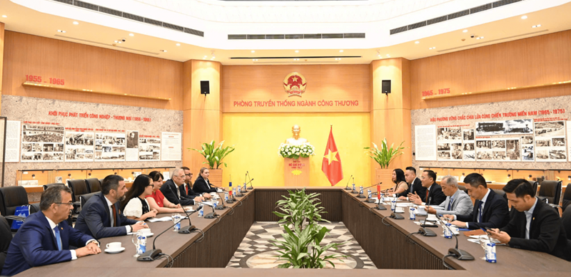 Le Vietnam et la Roumanie veulent renforcer leur coopération économique