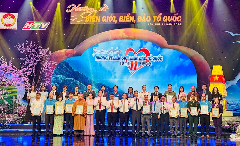 Ho Chi Minh-Ville Plus de 1,37 million de dollars pour la mer et les îles de la Patrie