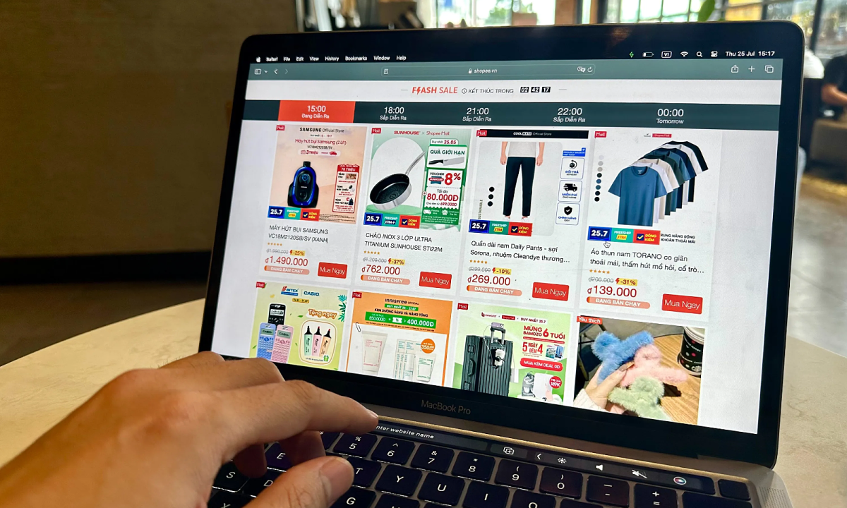 Les Vietnamiens dépensent 1 milliard de dollars chaque mois en achats en ligne