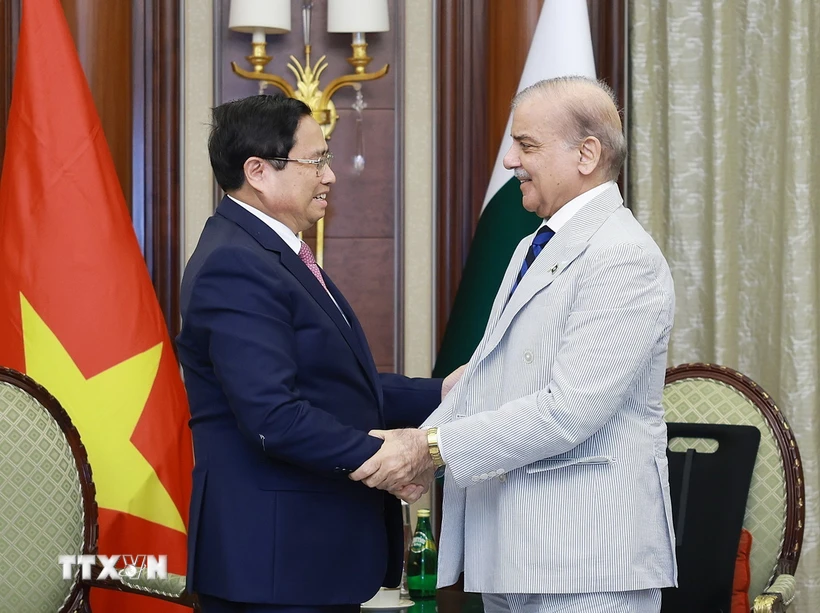 Le Premier ministre Pham Minh Chinh rencontre son homologue pakistanais