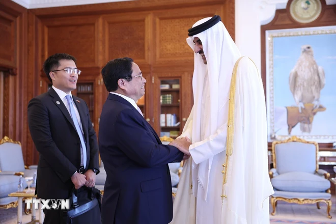Le Premier ministre Pham Minh Chinh rencontre l émir du Qatar