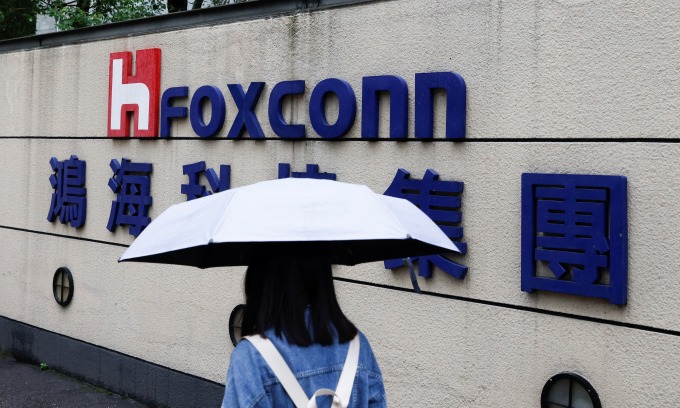 Foxconn va investir 80 millions de dollars à Bac Giang pour développer la fabrication de puces