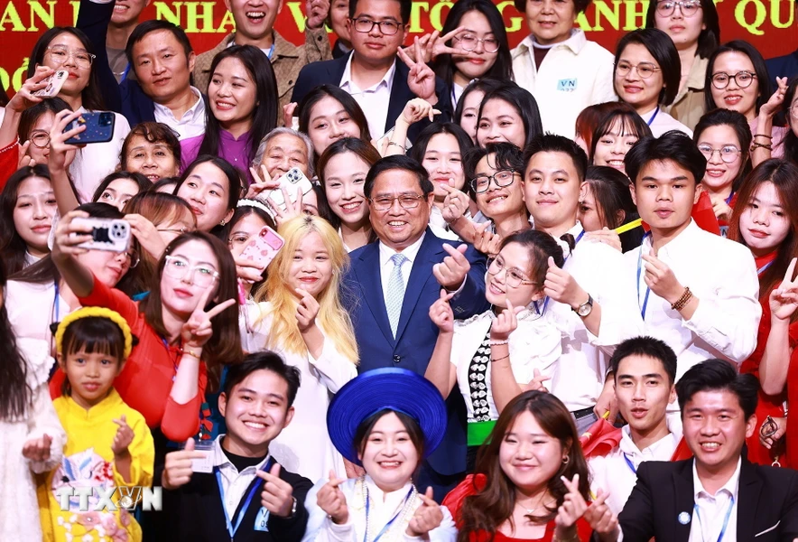 Le Premier ministre Pham Minh Chinh rencontre la communauté vietnamienne au Yunnan