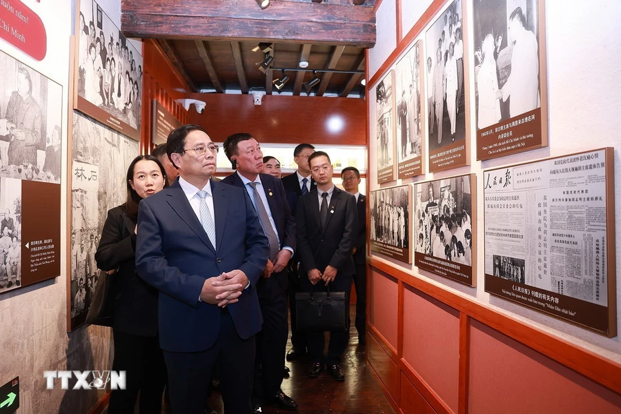 Le PM Pham Minh Chinh visite le site à la mémoire du Président Ho Chi Minh à Kunming