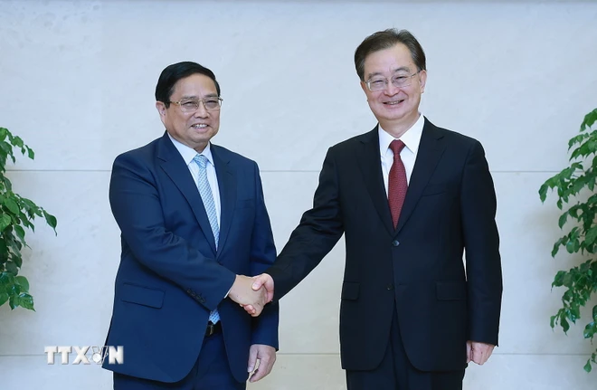 Le PM Pham Minh Chinh rencontre le secrétaire du Comité du Parti de la province chinoise du Yunnan
