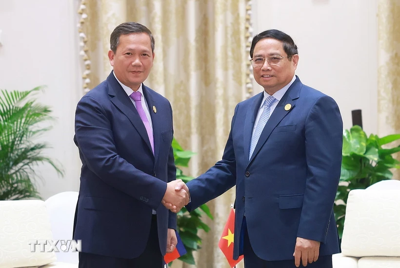 Le Premier ministre Pham Minh Chinh rencontre son homologue cambodgien en Chine