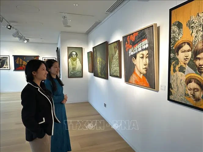 Des peintures vietnamiennes exposées à la London Asian Art