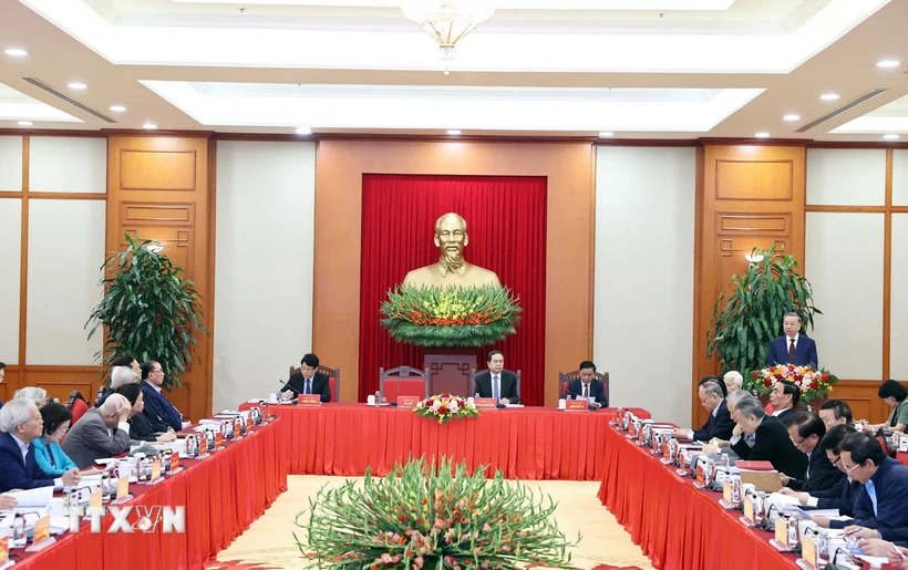 Des anciens dirigeants donnent leurs avis sur les projets de documents du 14e Congrès national du Parti