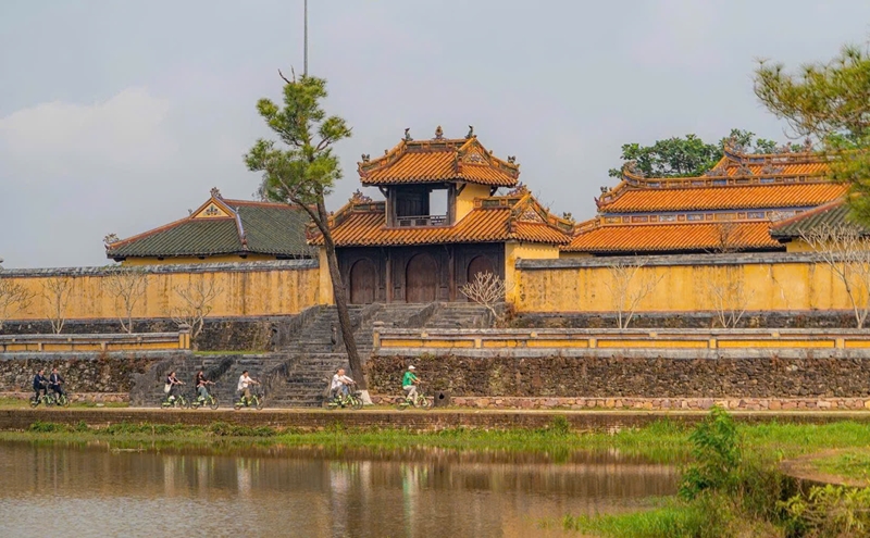 La ville de Hue s’efforce de développer un tourisme vert et sans déchets plastiques