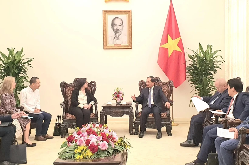 Le vice-PM Bui Thanh Son reçoit la vice-présidente de la BM
