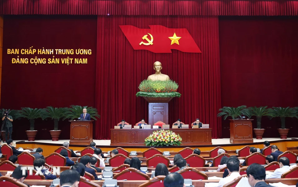 Le 13e Comité central du Parti communiste du Vietnam se réunit à Hanoï