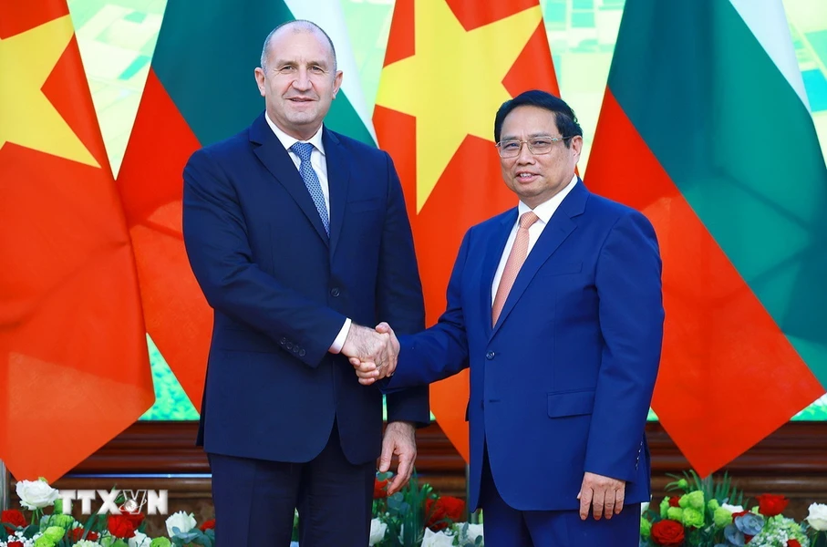 Entrevue entre le Premier ministre Pham Minh Chinh et le président bulgare