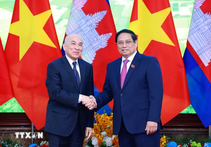 Le Premier ministre Pham Minh Chinh a une audience royale avec le roi Norodom Sihamoni