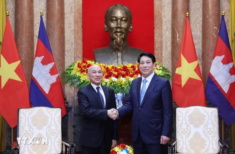 Le Vietnam chérit et priorise le développement des relations avec Cambodge