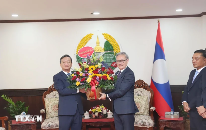 Le Vietnam félicite le Laos à l’occasion de sa Fête nationale