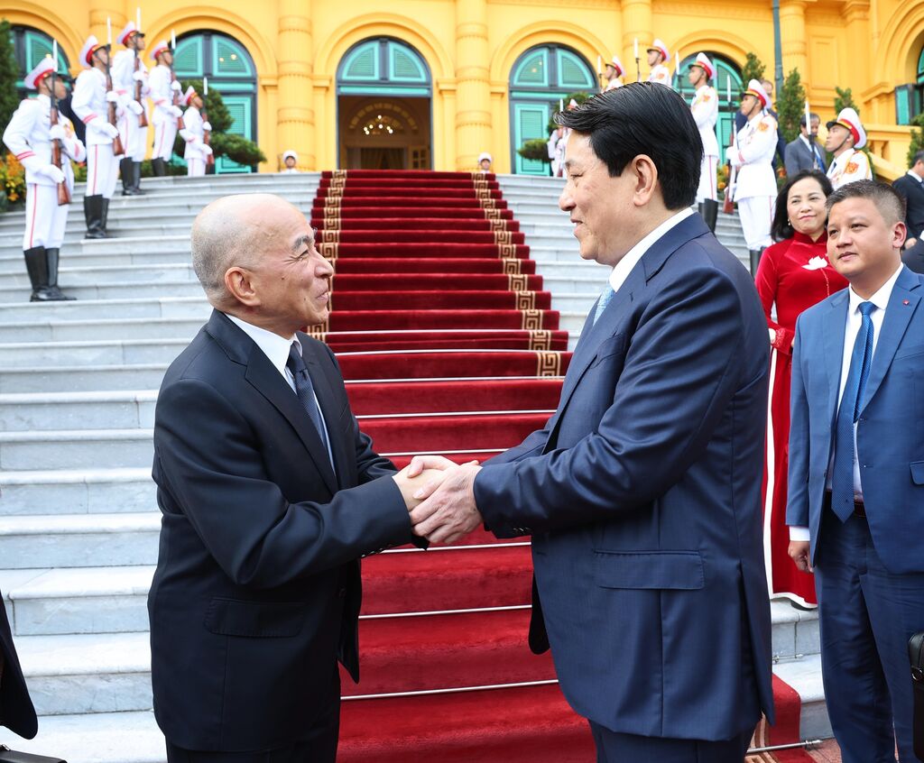 Le roi du Cambodge termine avec succès sa visite d État au Vietnam