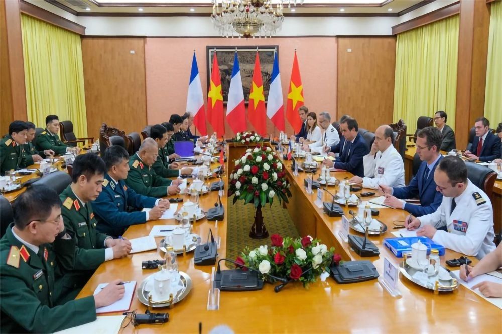 La coopération de défense, un point lumineux dans les relations Vietnam-France