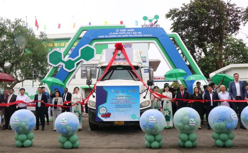 Bac Ninh Visakan exporte le premier lot de médicaments vétérinaires vers l Indonésie