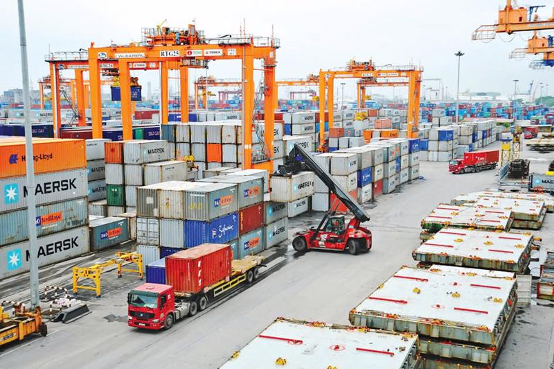 Le Vietnam vise une croissance des exportations de 10 à 12 en 2025