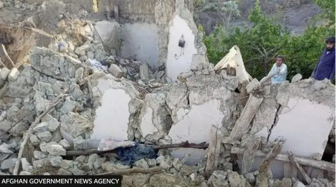 阿富汗东部地震已致至少1100人死亡