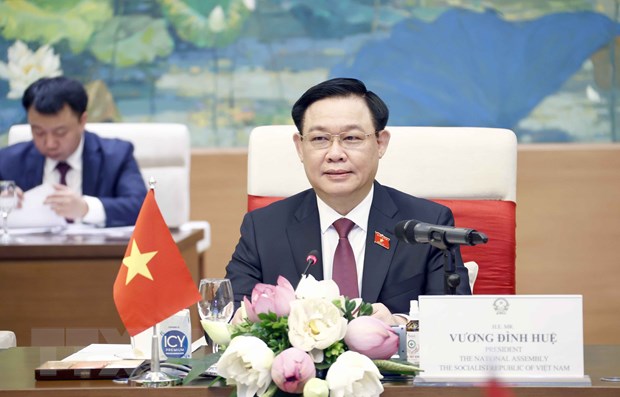 越南国会主席王廷惠启程对匈牙利进行正式访问
