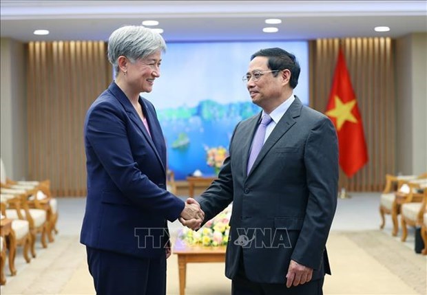 越南政府总理范明正会见澳大利亚外长黄英贤