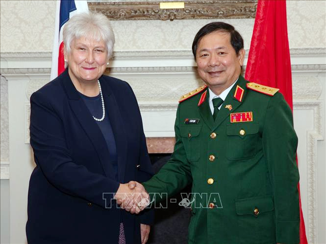 第四次越南-英国防务政策对话在伦敦举行