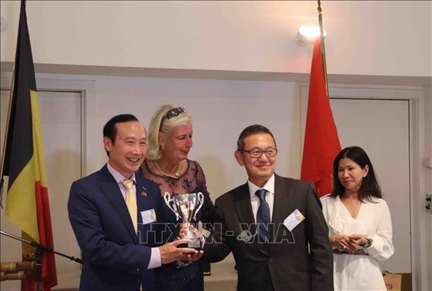 2022 年越南大使杯高尔夫锦标赛：为越南橙剂受害者募捐善款