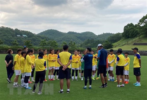 越南U18国家女子足球队结束在日本的集训
