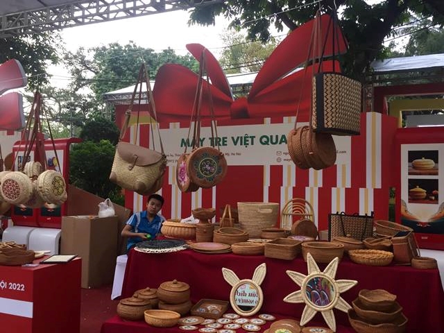 河内市举行旅游礼品设计大赛和旅游摄影比赛