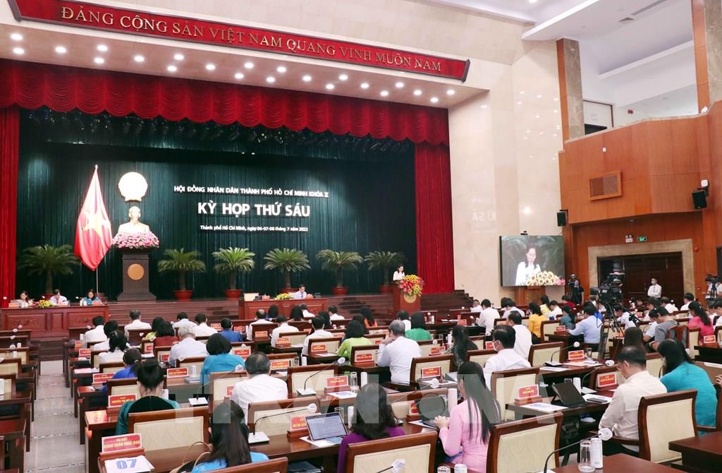 胡志明市第十届人民议会第六次会议通过40项关于推动经济社会发展的决议