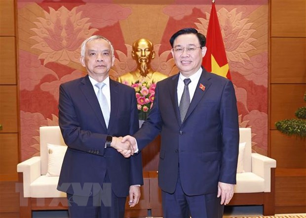 越南始终将加强和发展与老挝的特殊团结关系视为第一优先