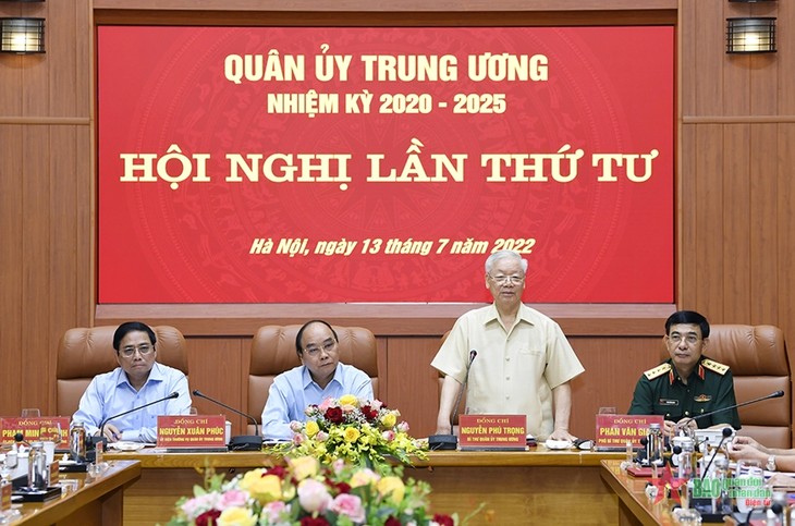 阮富仲总书记主持召开中央军委会议