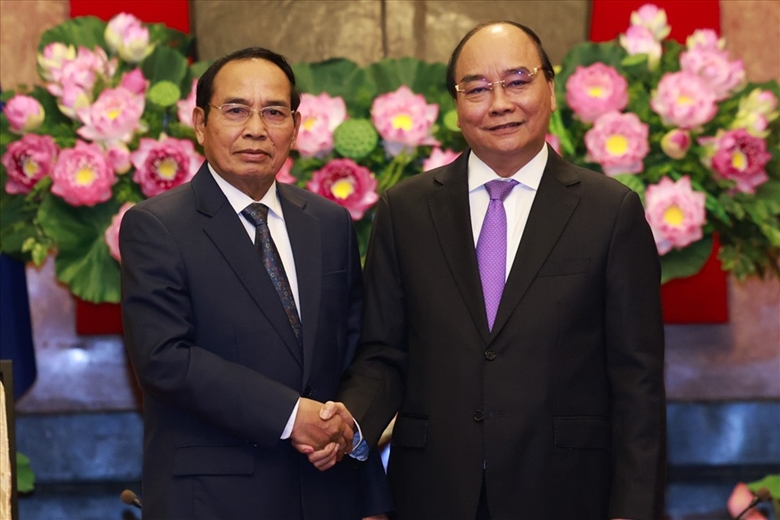 越南国家主席阮春福会见老挝国家副主席本通•吉玛尼